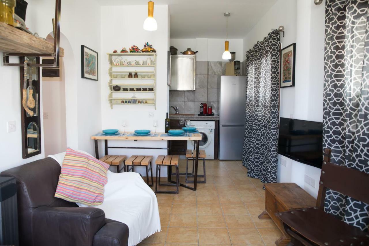 Mp Cozy Apartment Near The Sea Paphos Eksteriør billede